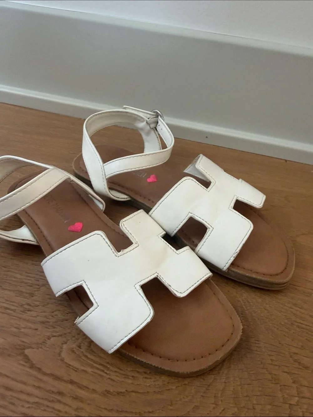 White Kid’s Leather Cutout Strap Sandals